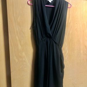 Black sleeveless dress